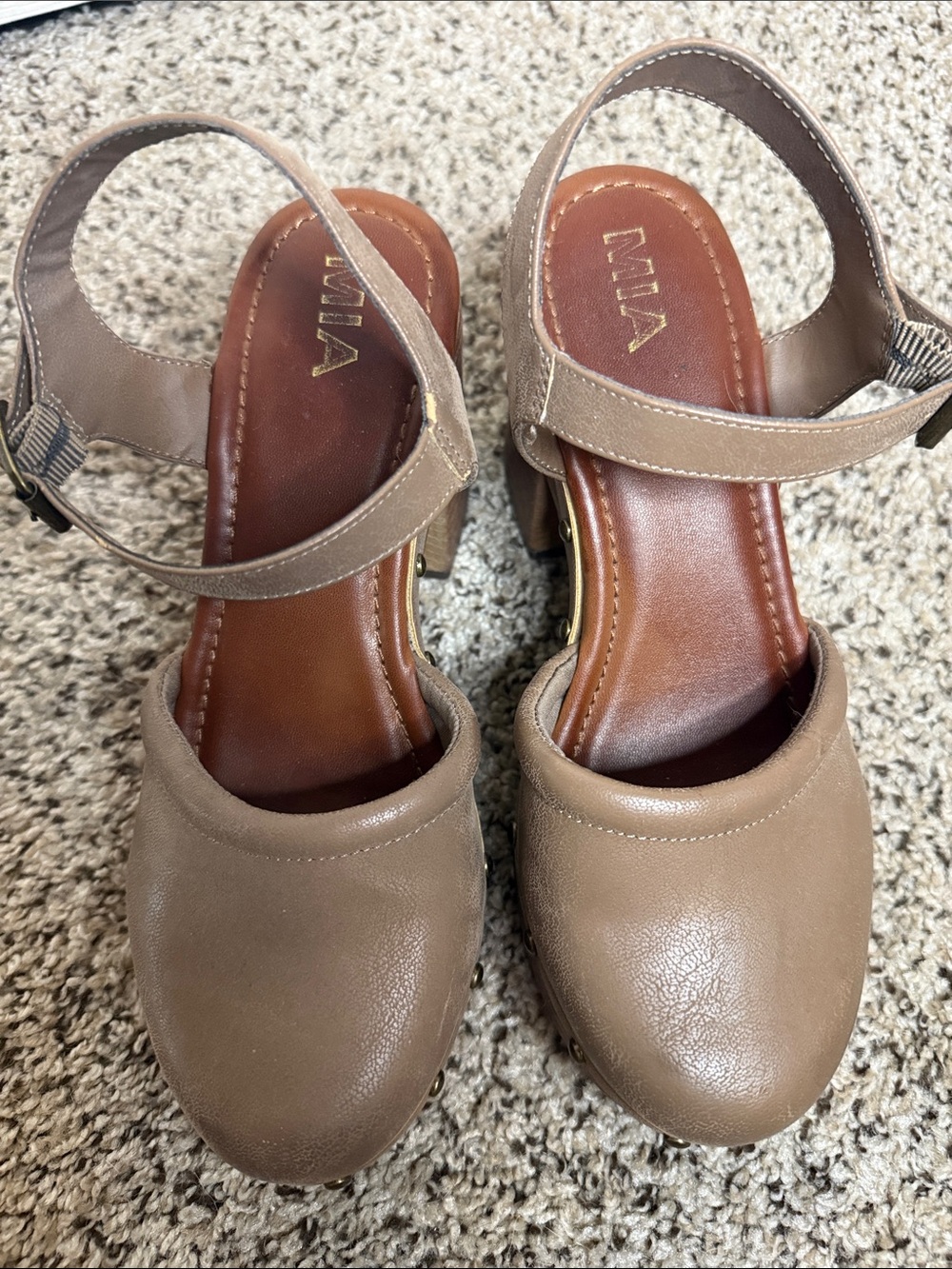 Vintage Mia Analie Block Heel Platform Clogs size Taupe Sz 9 Ladies - Picture 2 of 9